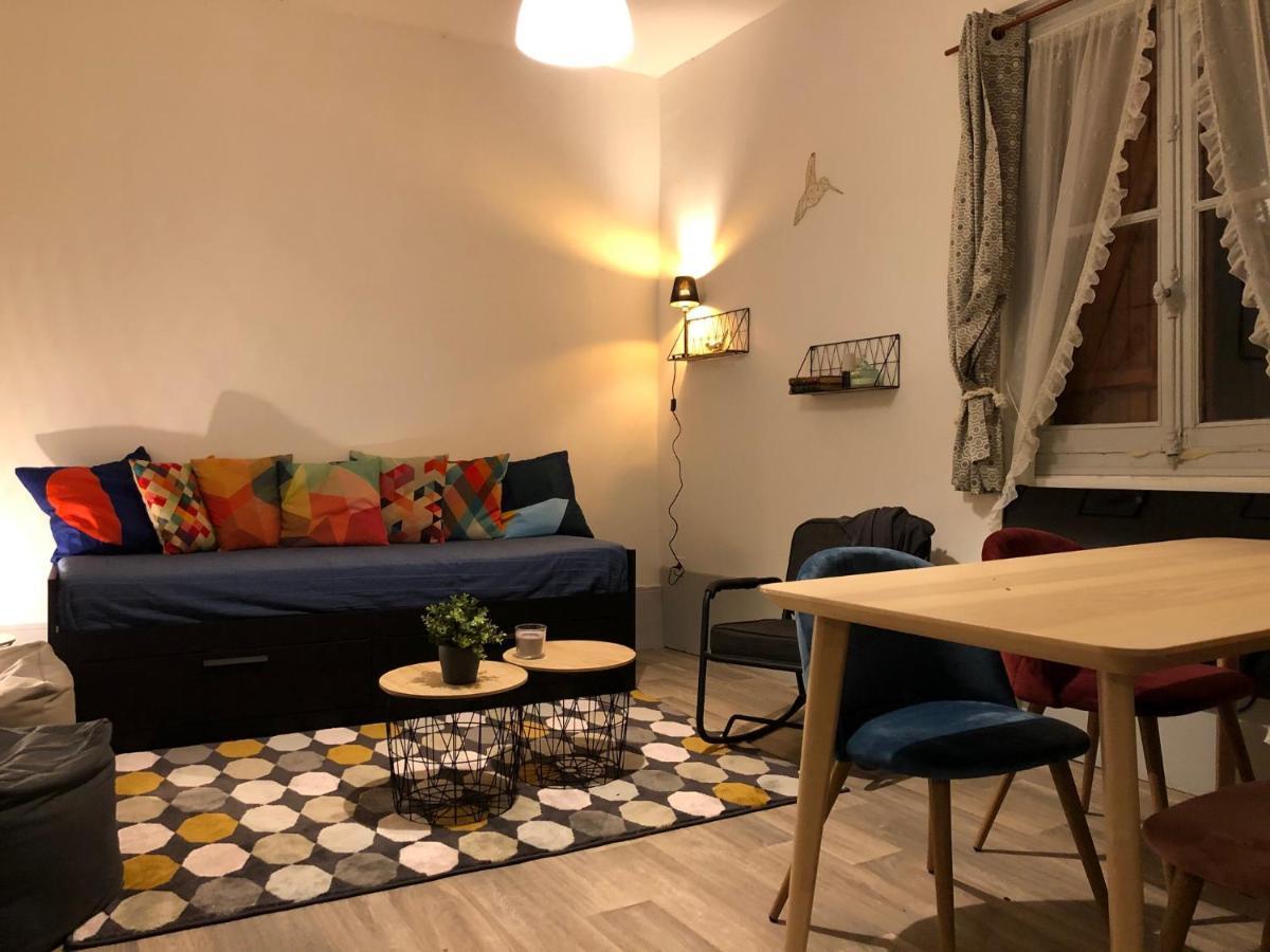 La Maison Des Amis Nuits Exteriör bild