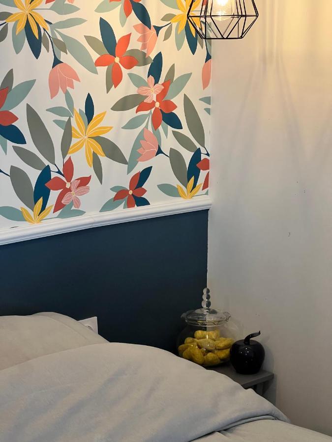La Maison Des Amis Nuits Exteriör bild