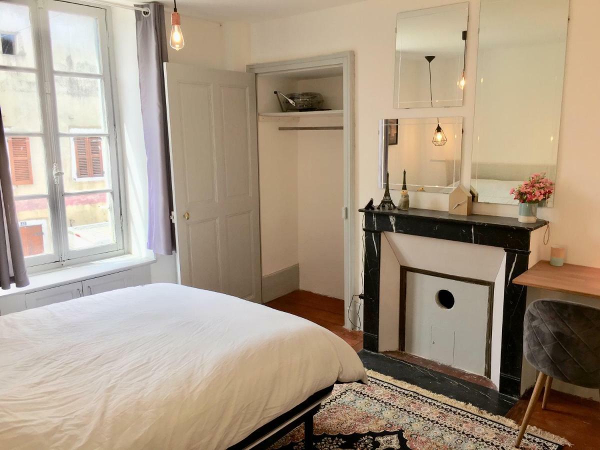 La Maison Des Amis Nuits Exteriör bild