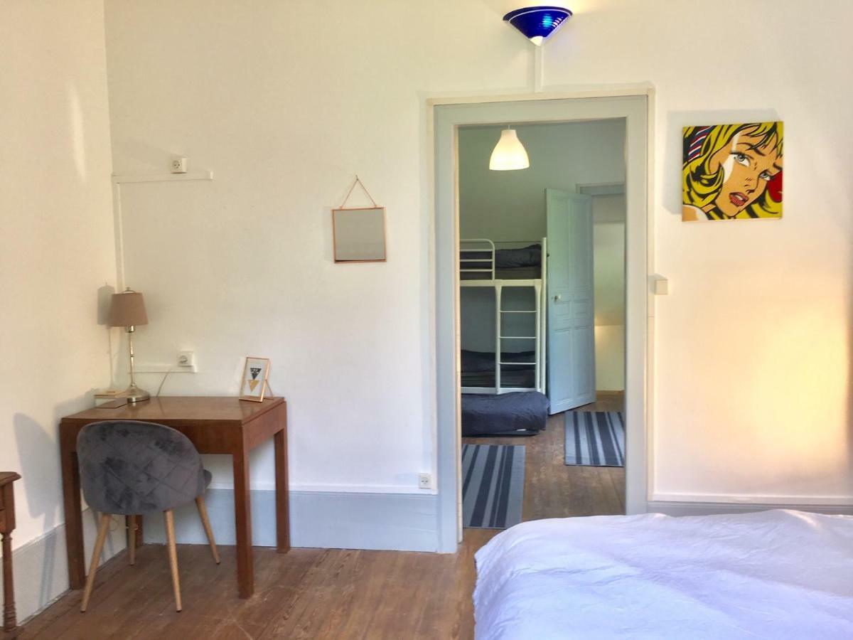 La Maison Des Amis Nuits Exteriör bild