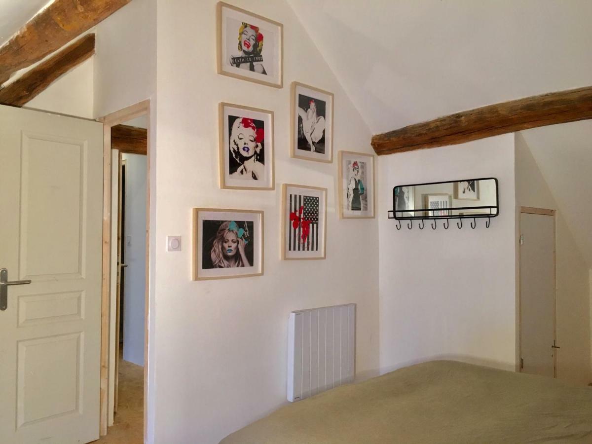 La Maison Des Amis Nuits Exteriör bild